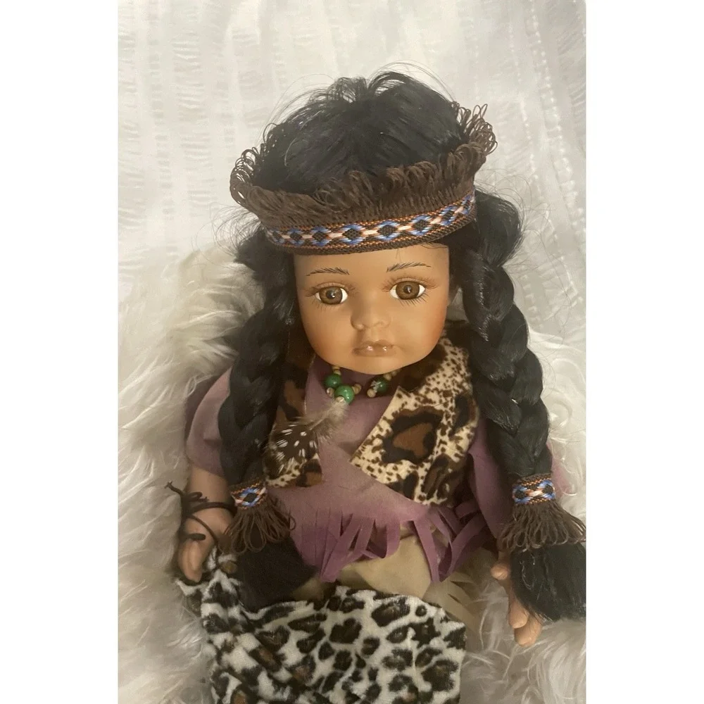 DanEa 1-2500 Vintage Porcelain Indian Doll 13